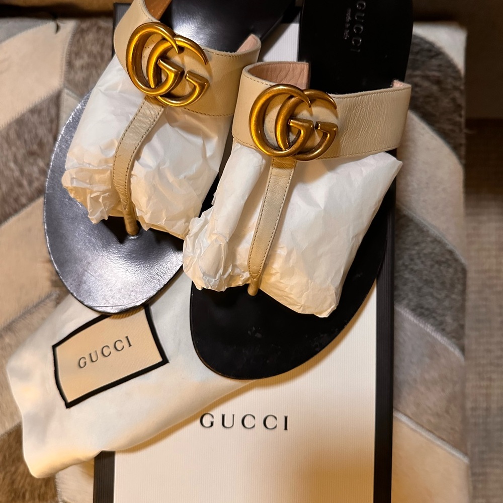 Gucci Women's ivory Sandals with Gold Logo